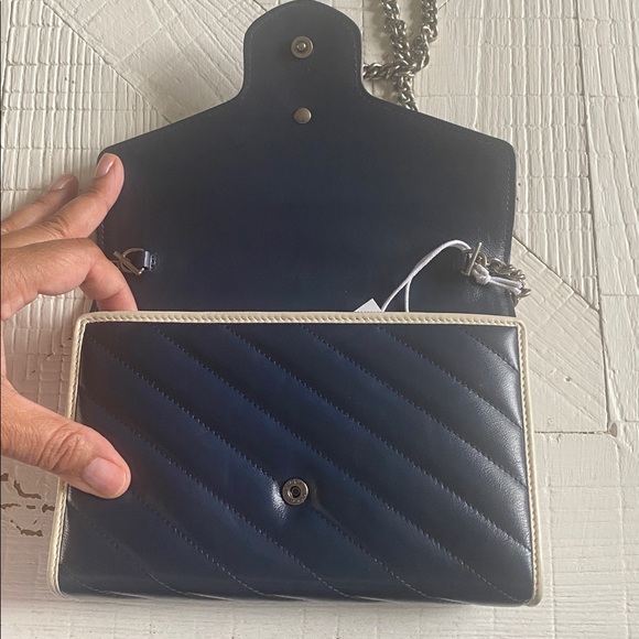 Elegant Navy Blue Quilted Shoulder Bag - Picture 9 of 12